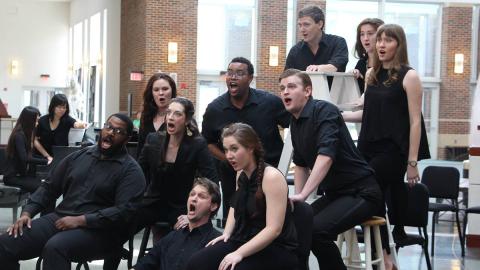  Maryland Opera Studio students singing.