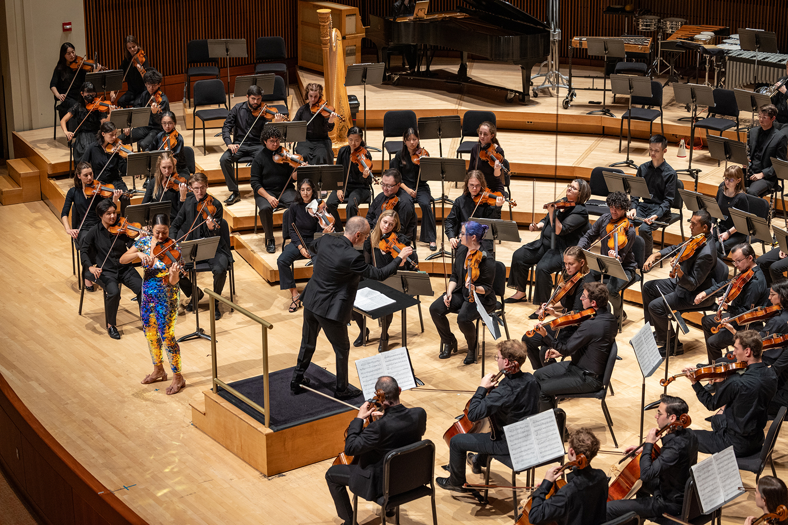 David Neely conducts the UMD Symphony Orchestra.